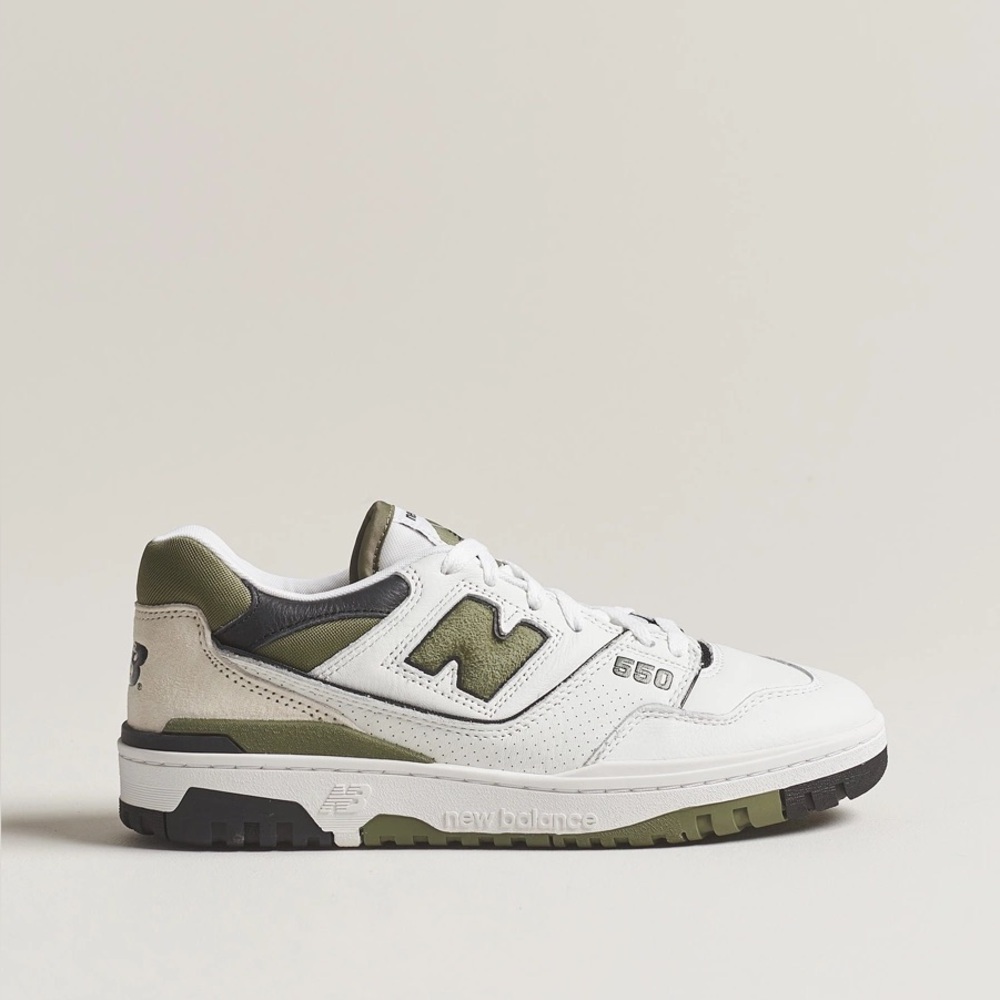 New Balance Men's 550 White and Olive Sneakers Size 9.5